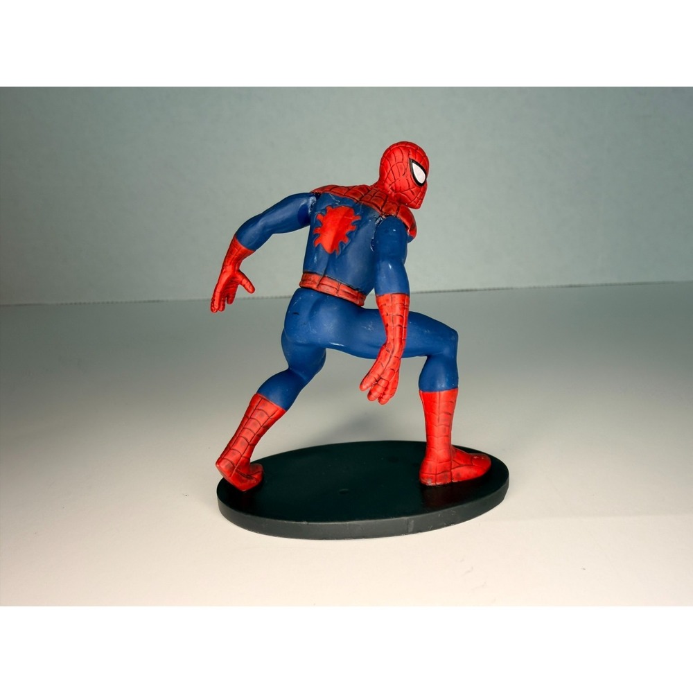 Marvel Spider-Man PVC Figure Disney Store 2015 Statue Figurine with Base - Picture 2 of 4